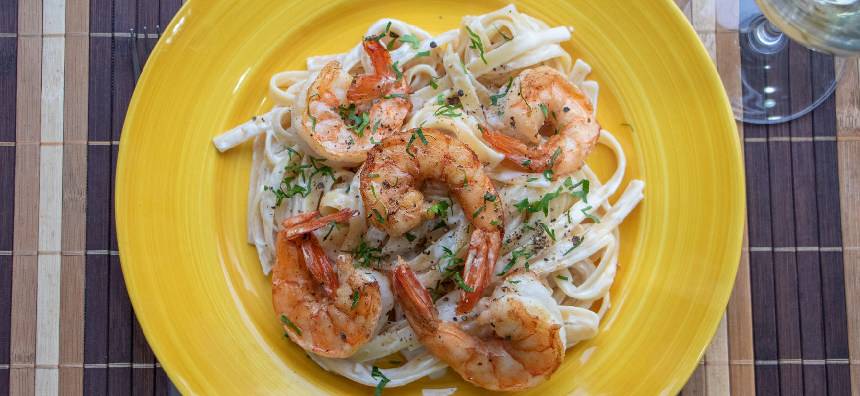 SHRIMP PASTA IN WHITE WINE SAUCE